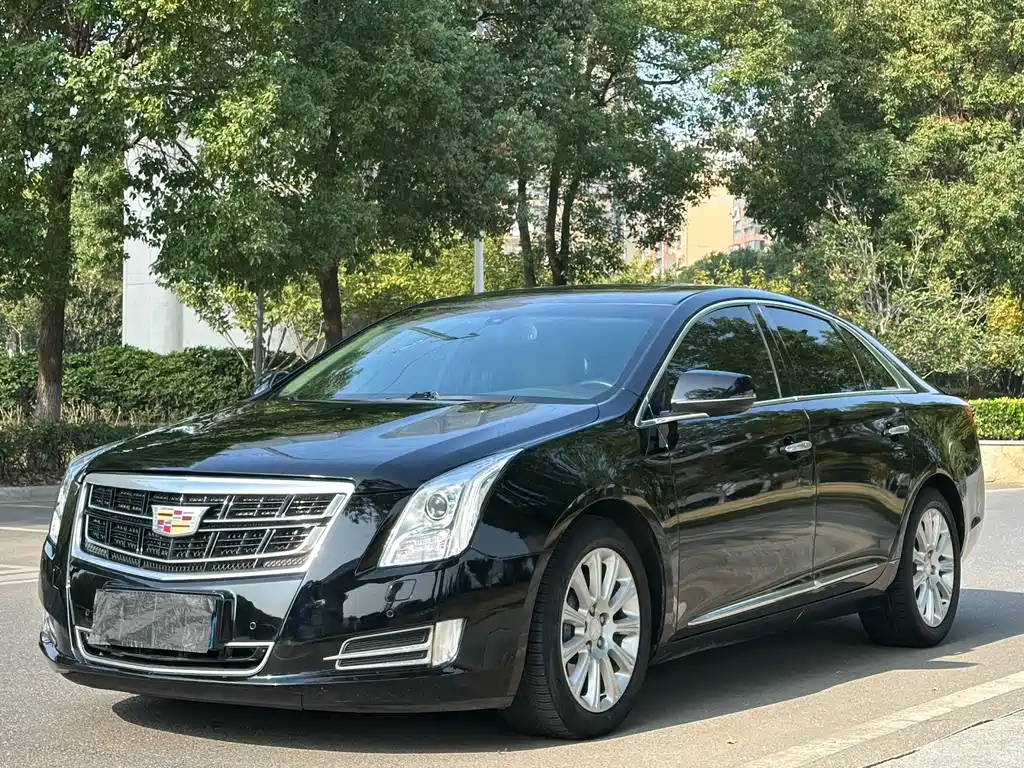 CADILLAC XTS