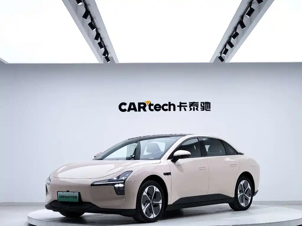 XPENG MOTORS MONA M03