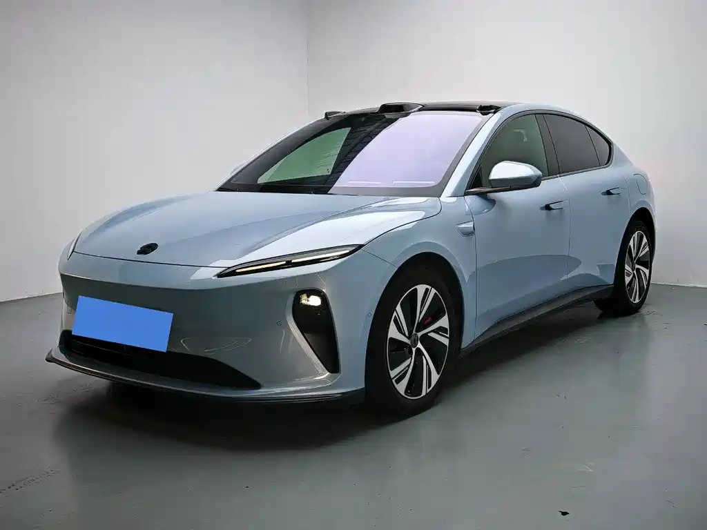 NIO ET5