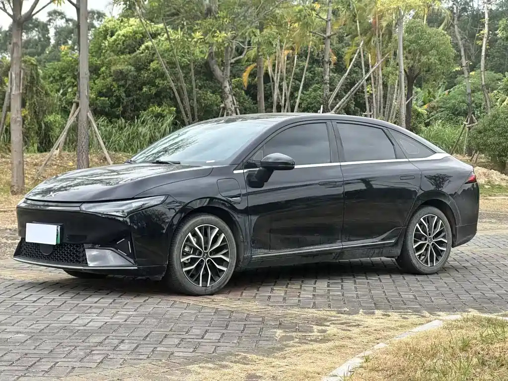 XPENG MOTORS P5