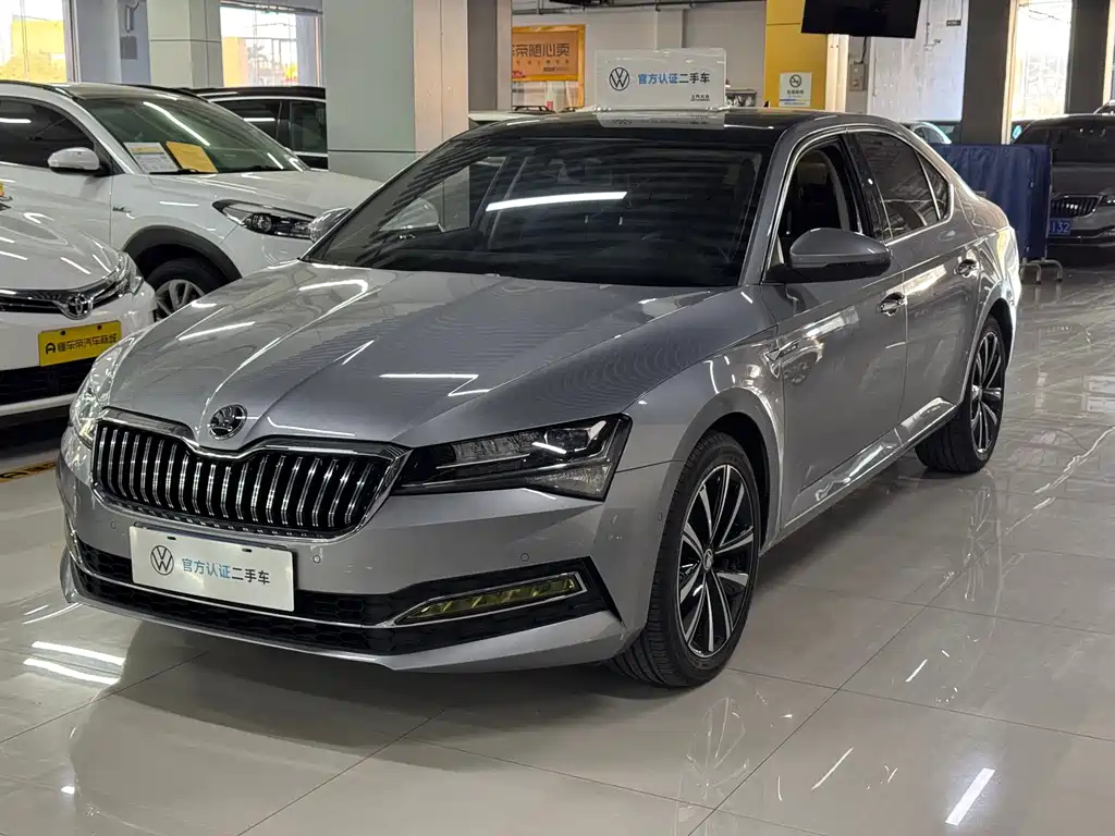 SKODA SUPERB