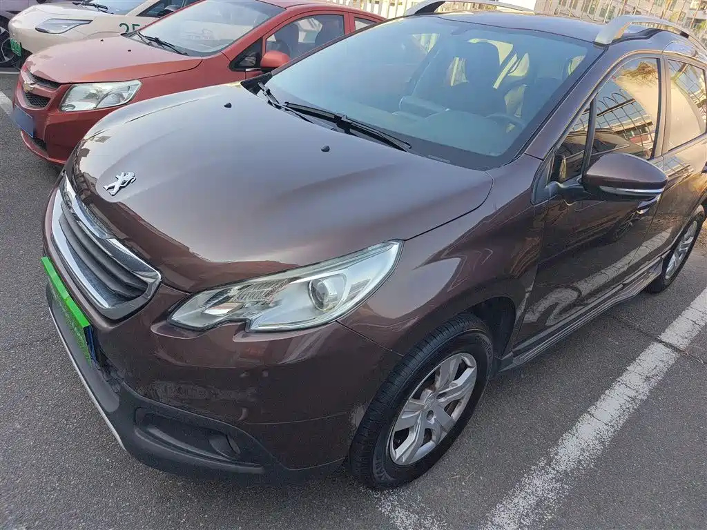 PEUGEOT 2008