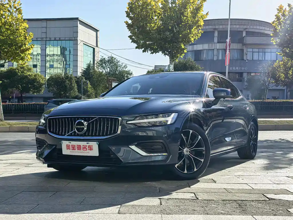 VOLVO S60