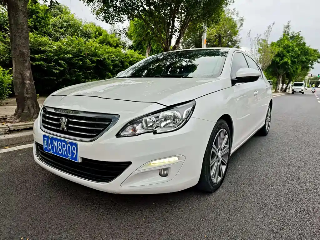 PEUGEOT 408