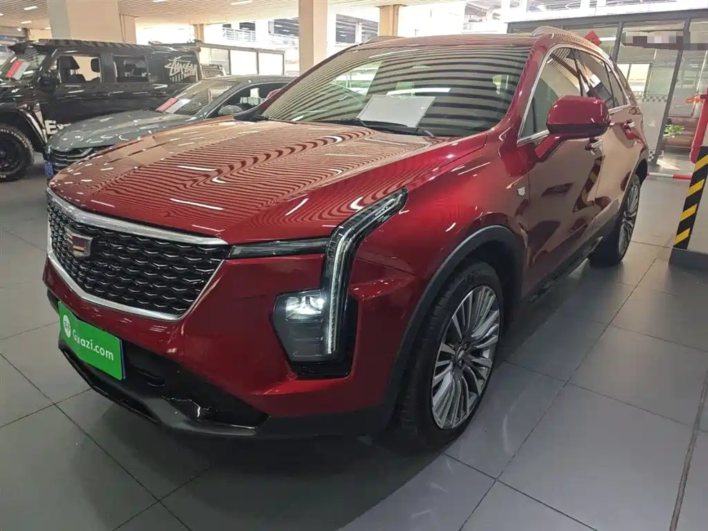 CADILLAC XT4