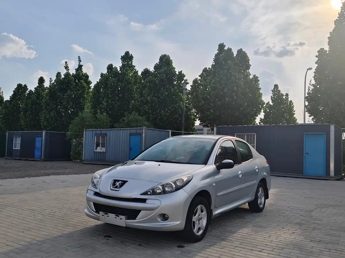 PEUGEOT 207