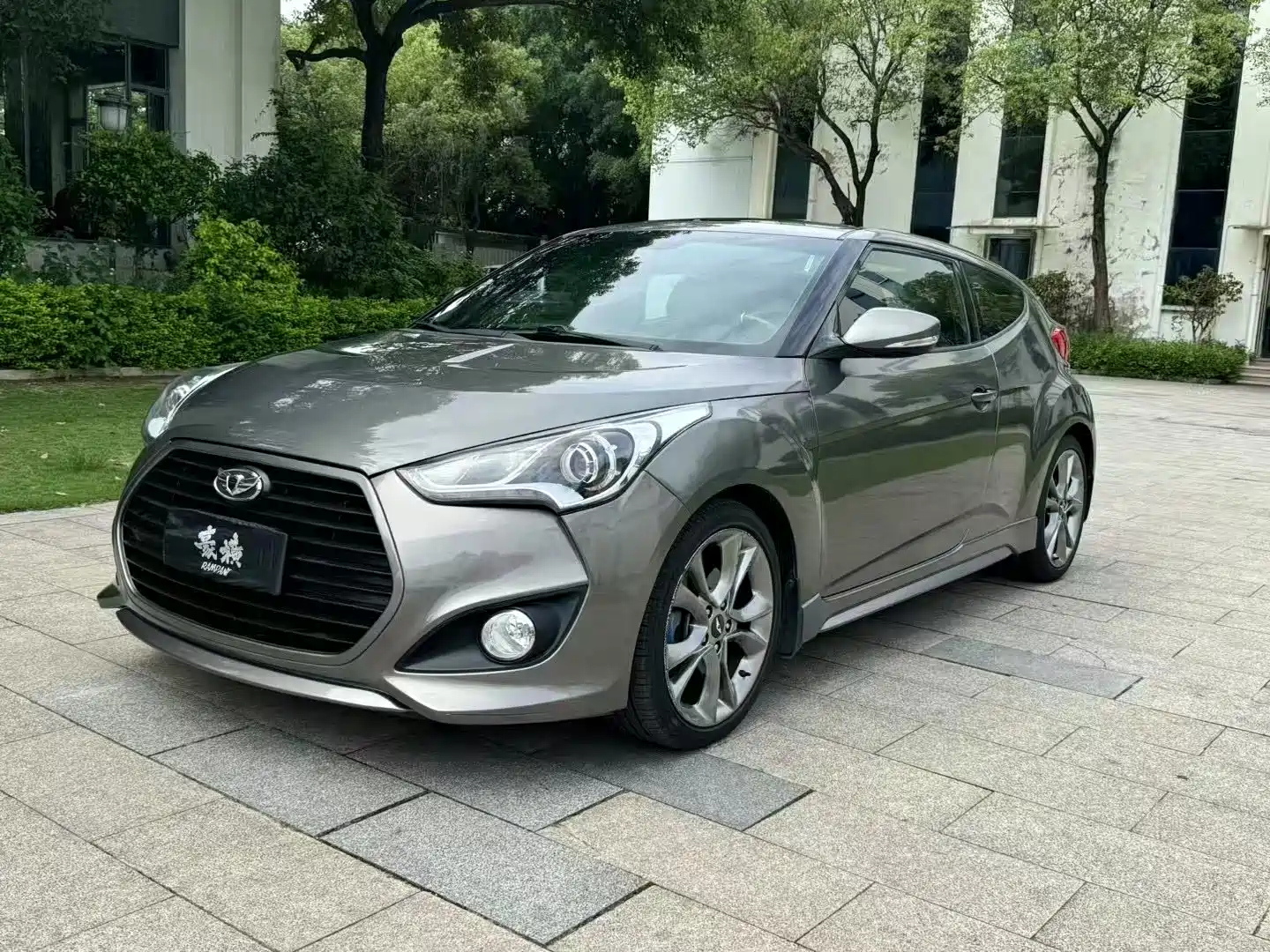 HYUNDAI VELOSTER