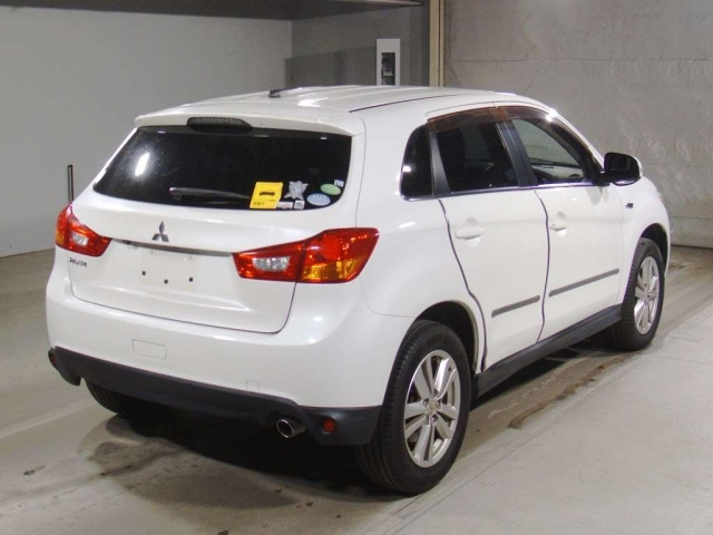 MITSUBISHI RVR