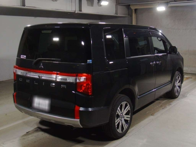 MITSUBISHI DELICA D5
