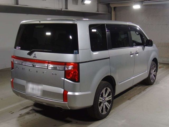 MITSUBISHI DELICA D5