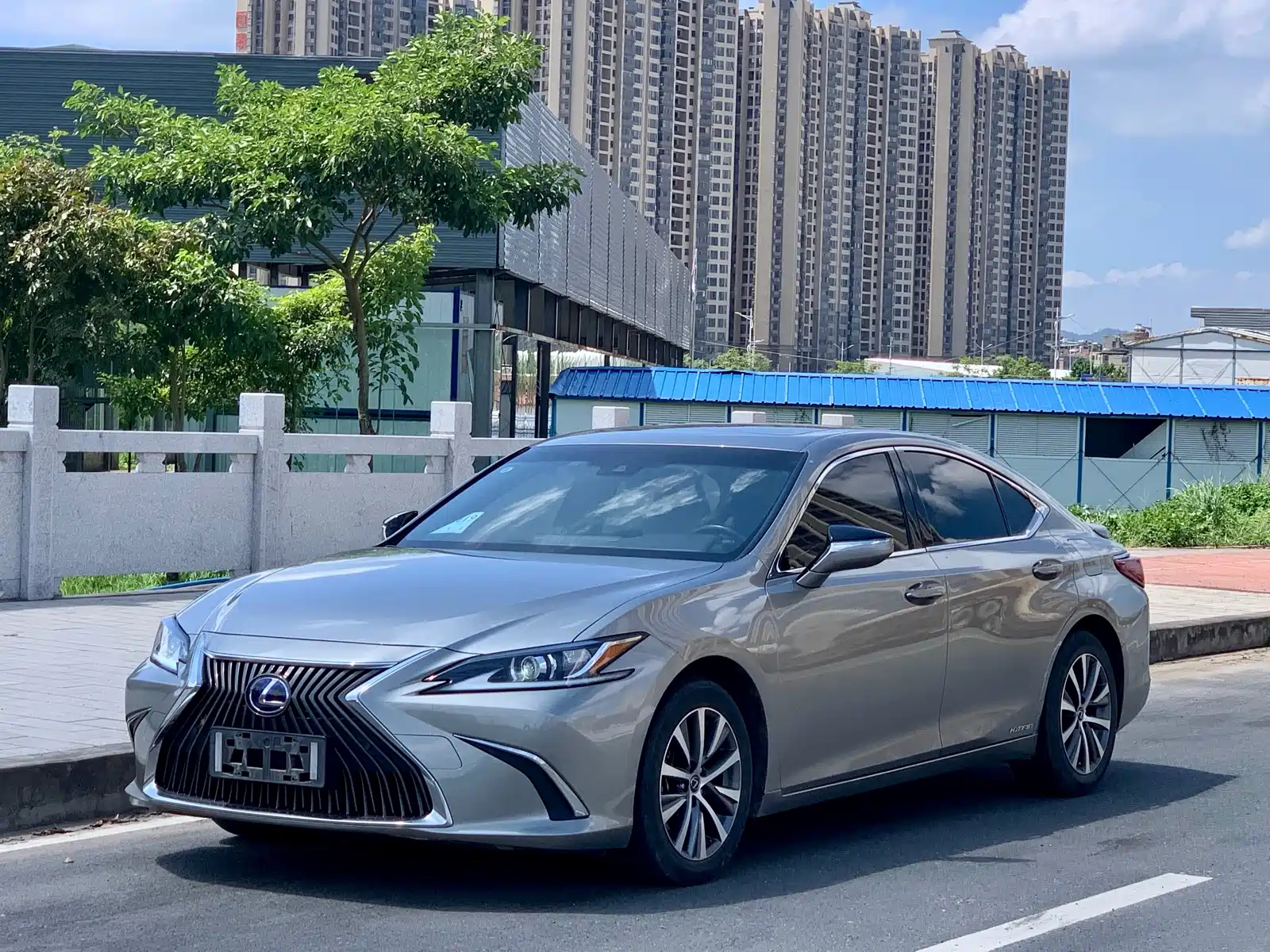 LEXUS ES