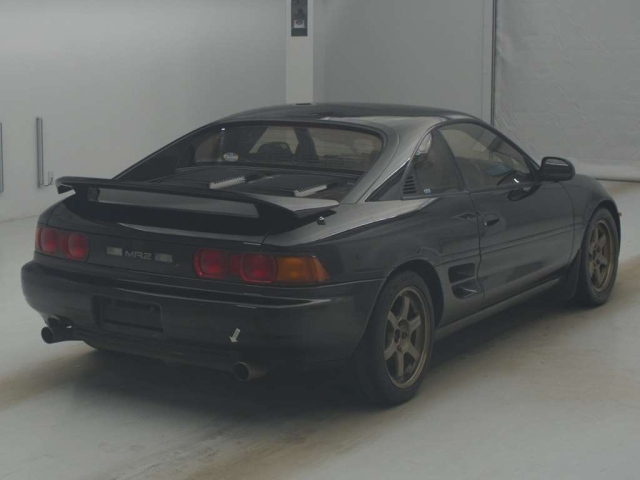 TOYOTA MR2