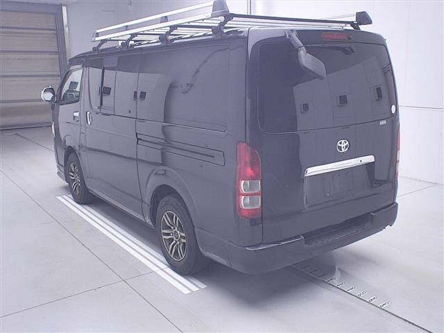 TOYOTA REGIUS ACE VAN