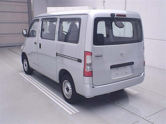 TOYOTA TOWN ACE VAN