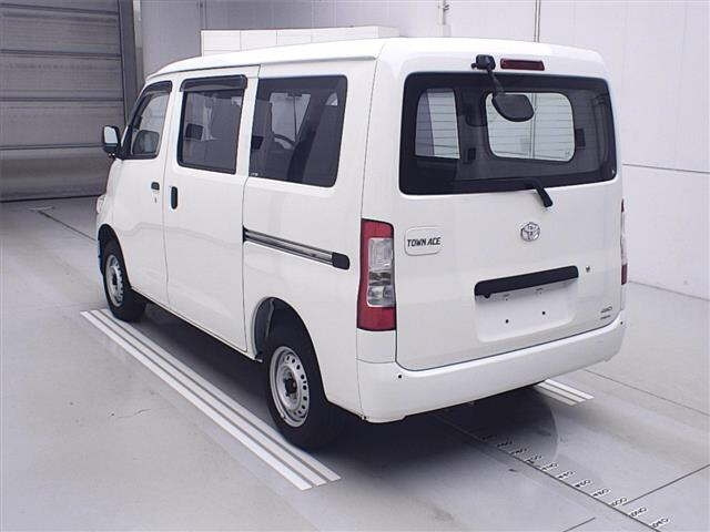 TOYOTA TOWN ACE VAN