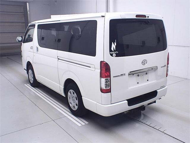 TOYOTA REGIUS ACE VAN
