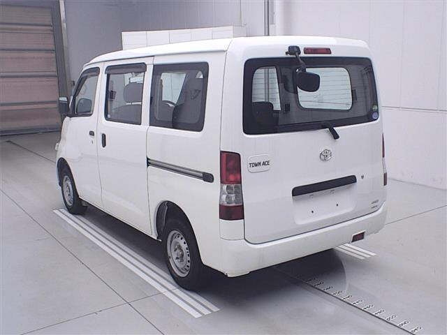 TOYOTA TOWN ACE VAN