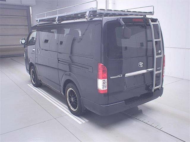 TOYOTA REGIUS ACE VAN