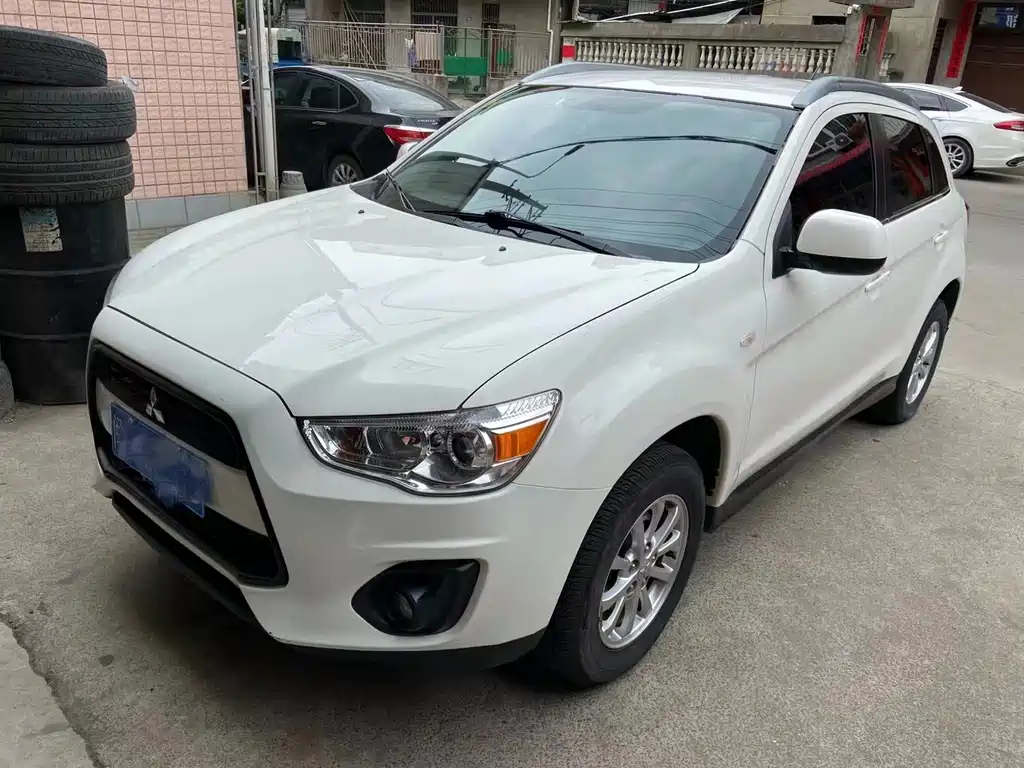 MITSUBISHI ASX