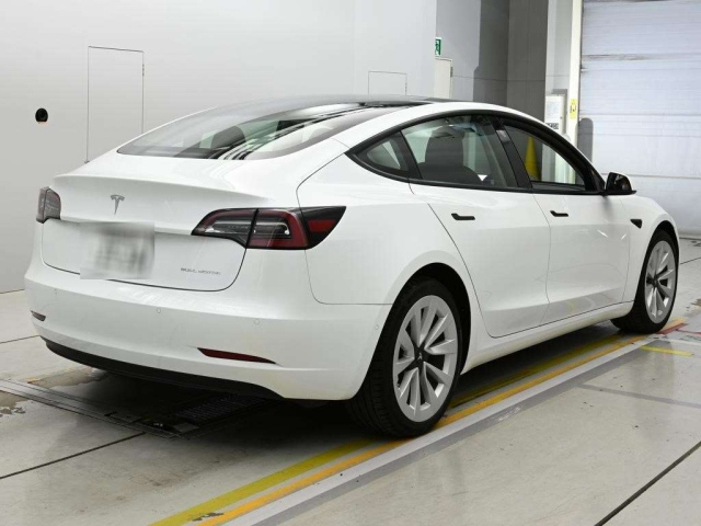 TESLA MODEL3