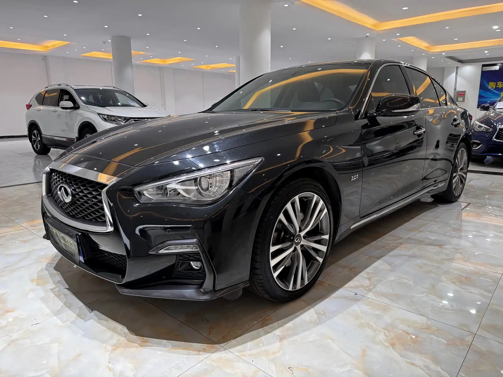 INFINITI Q50L