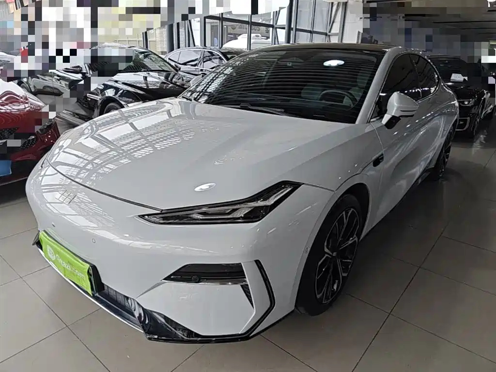 GEELY GALAXY GALAXY E8
