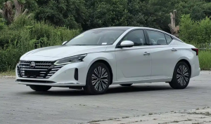Nissan Teana 2026