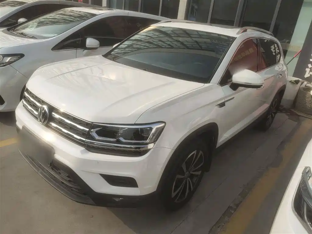 Volkswagen Tharu