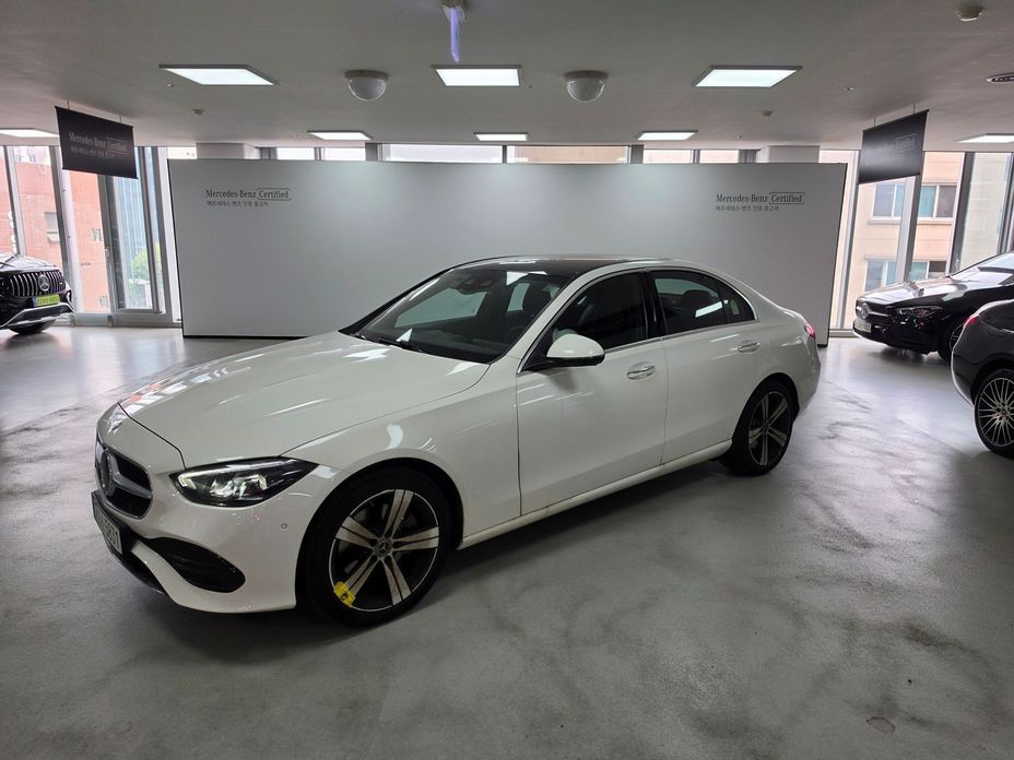 Mercedes-Benz C-Class