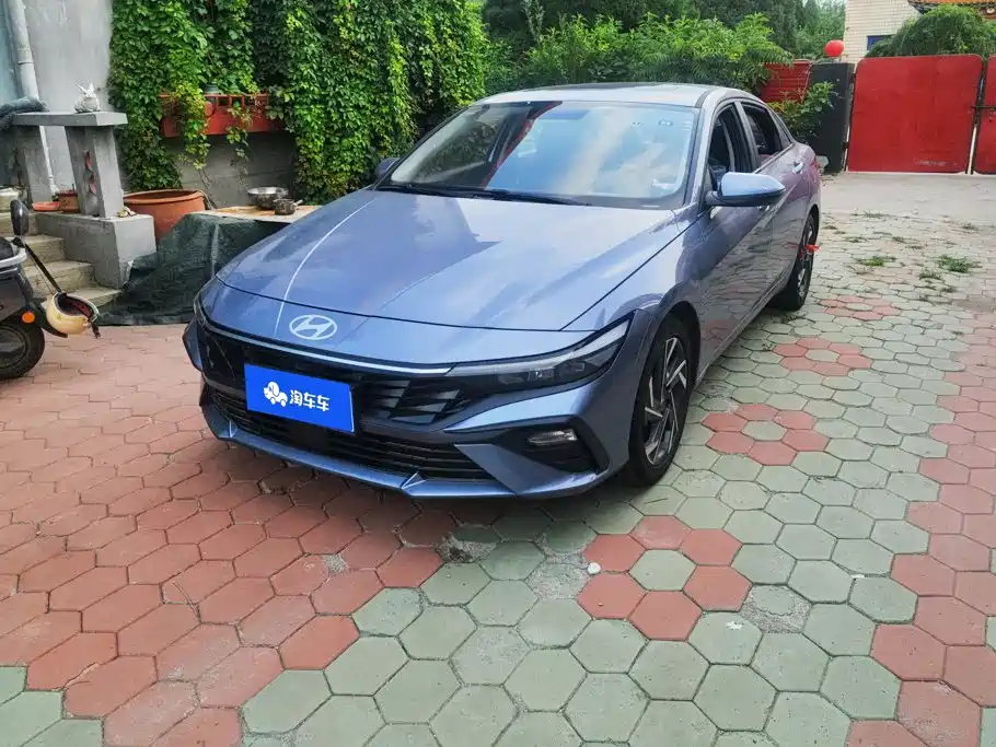 Hyundai Elantra