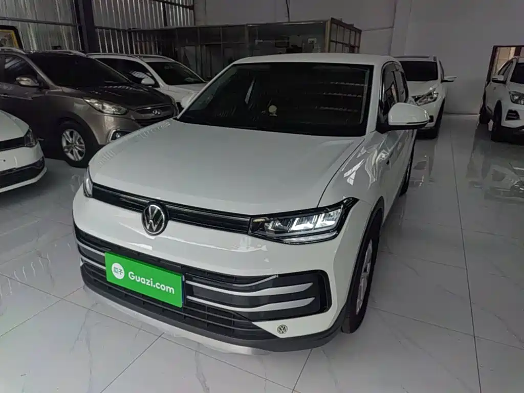 Volkswagen Tharu