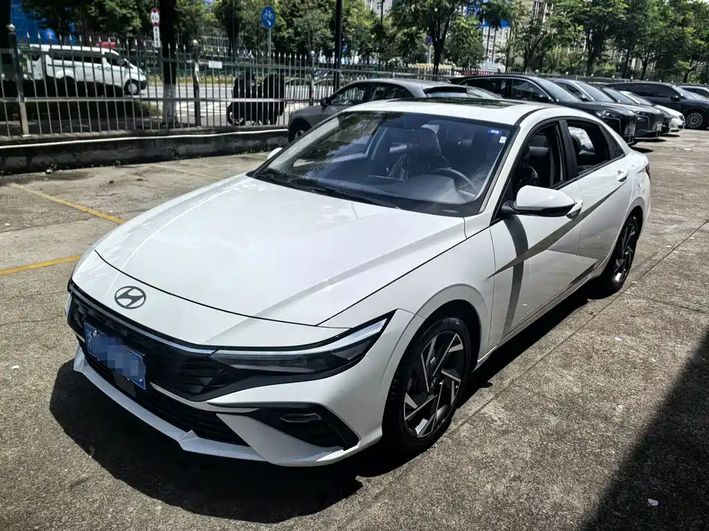 Hyundai Elantra