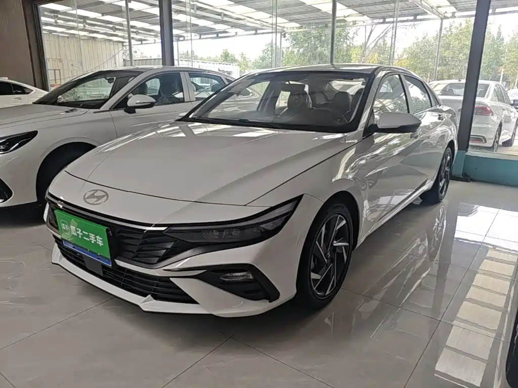 Hyundai Elantra