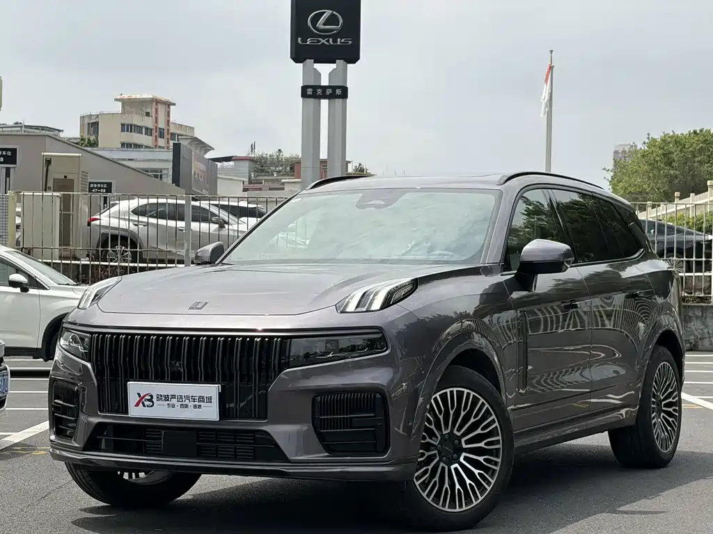 Lynk & Co 09