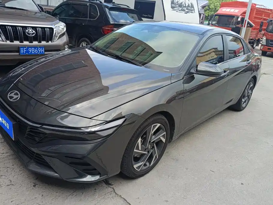 Hyundai Elantra