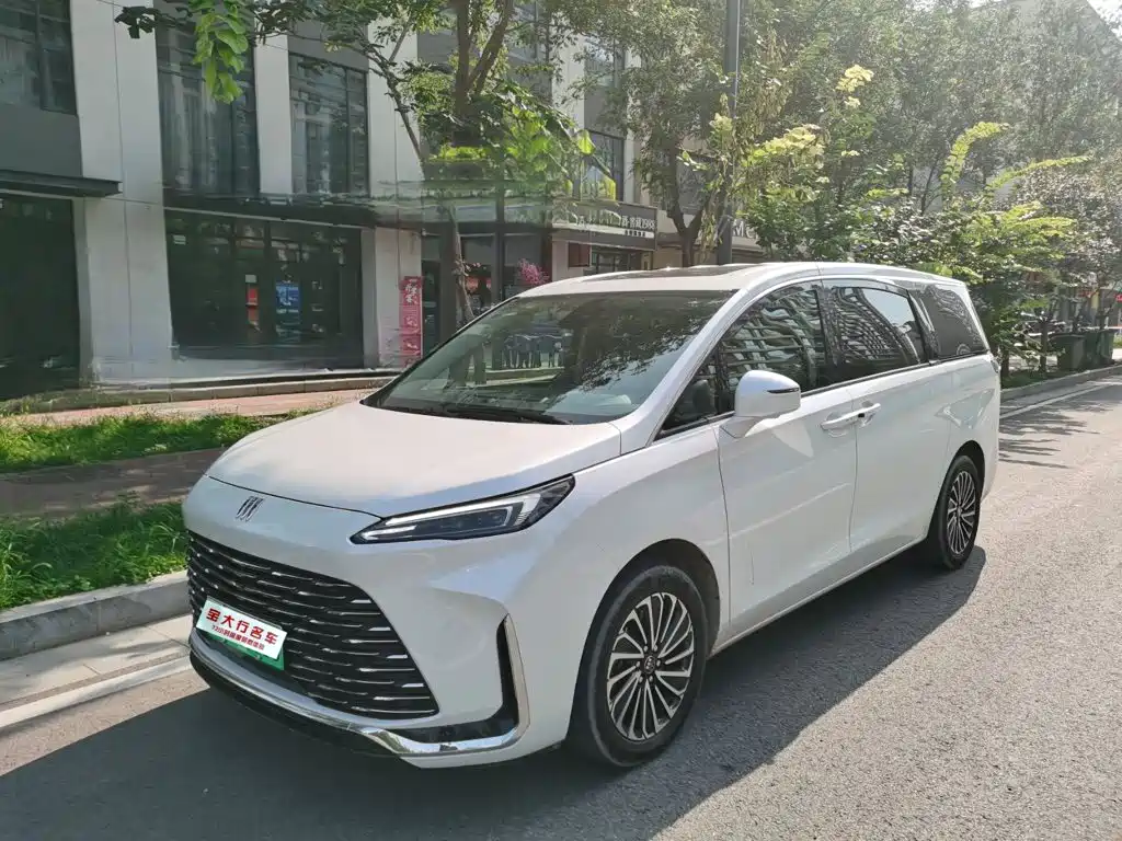 Buick GL8 Hybrid