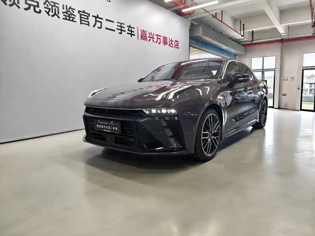 Lynk & Co 03