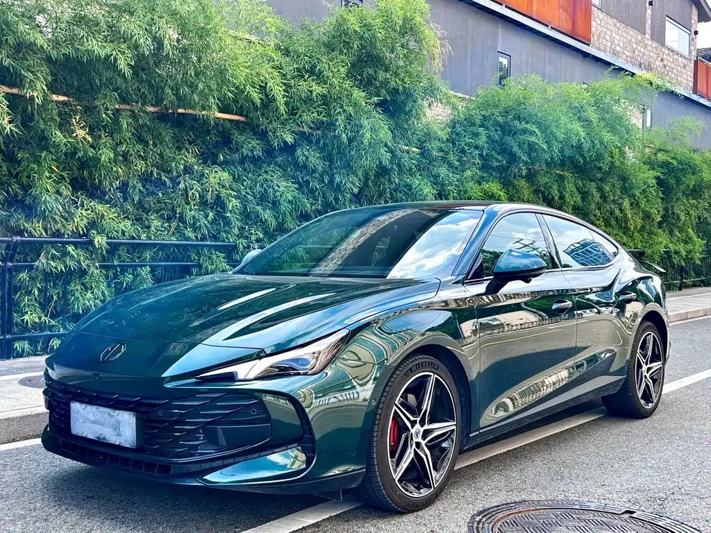 MG MG7
