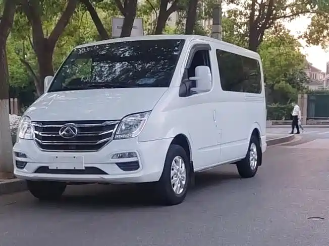 大通 V80