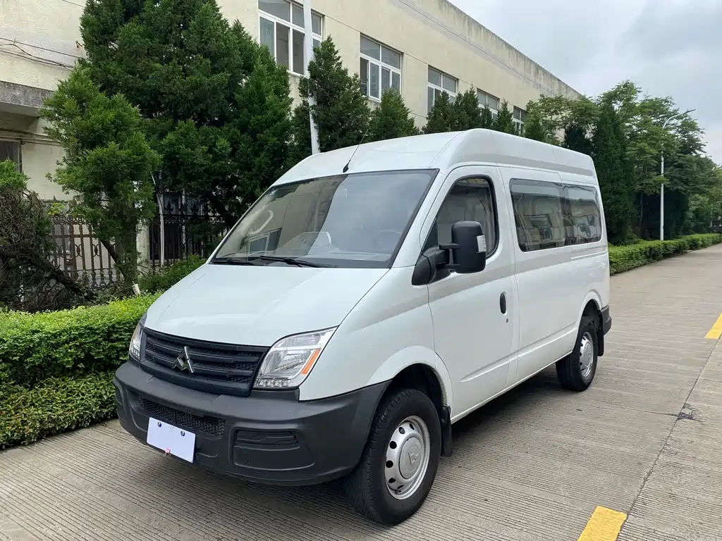 大通 V80