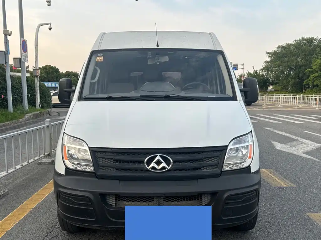 大通 V80