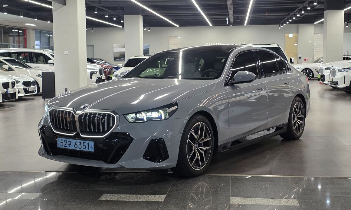 BMW i5