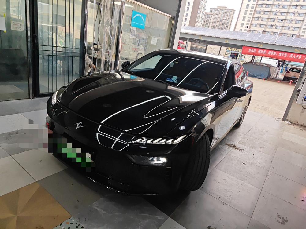 Dongfeng Yipai 奕派007