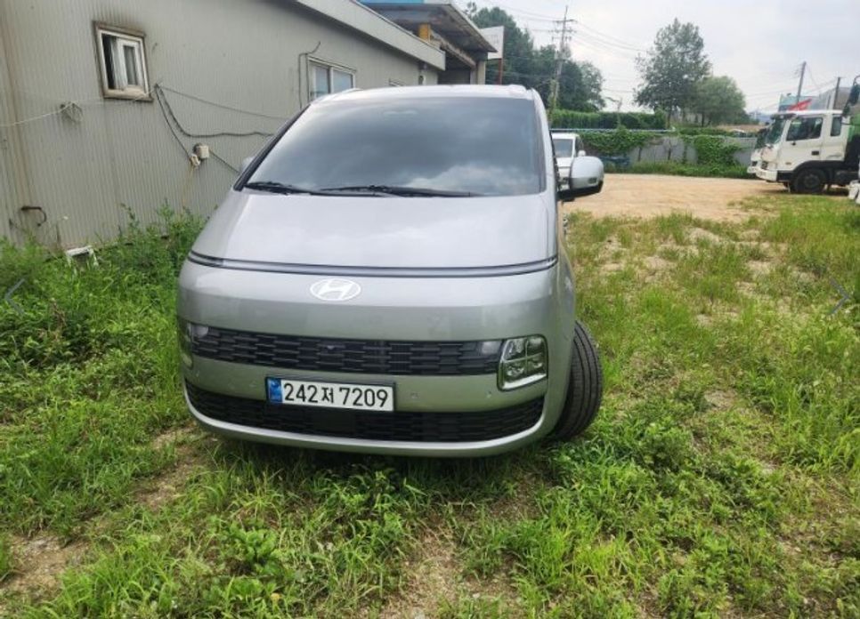 Hyundai Staria