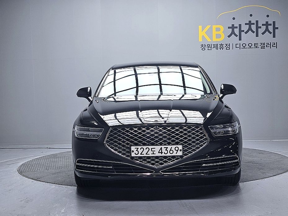 Genesis G90