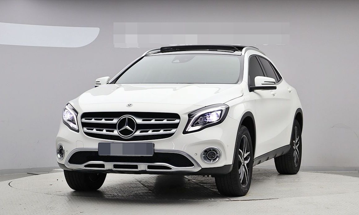 Mercedes-Benz GLA-Class