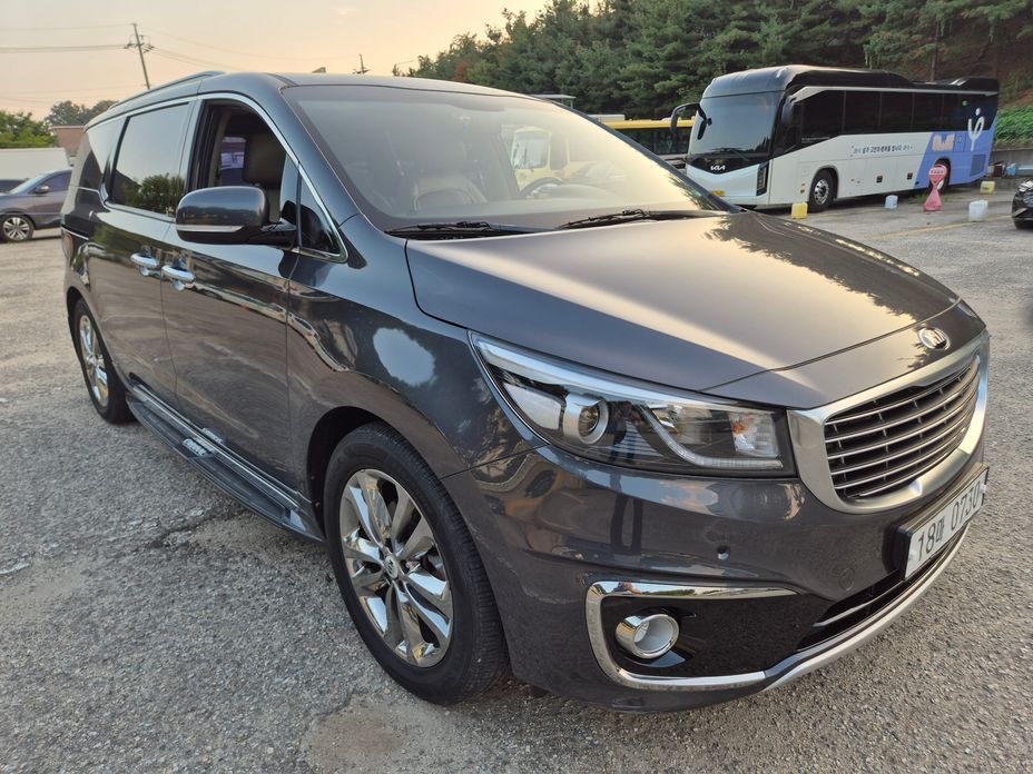 Kia Canival