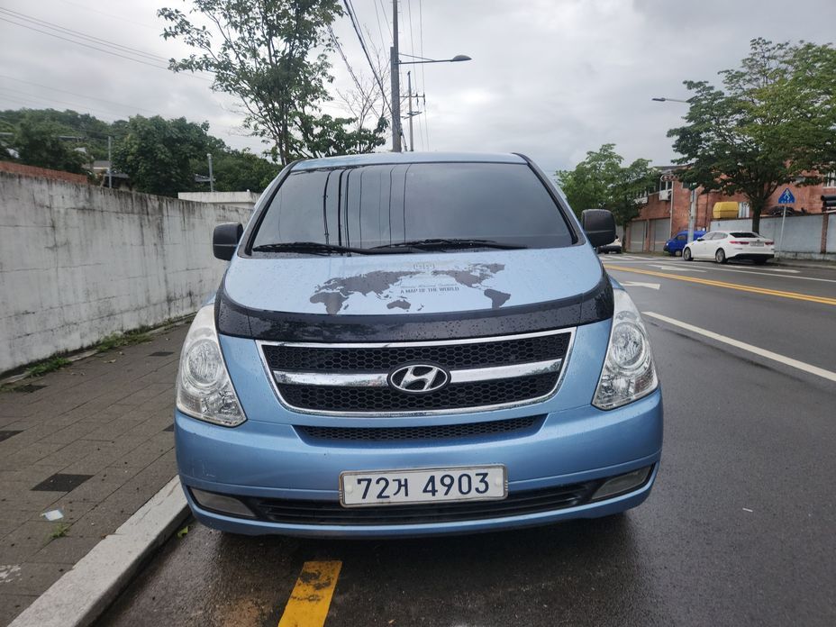 Hyundai Starex