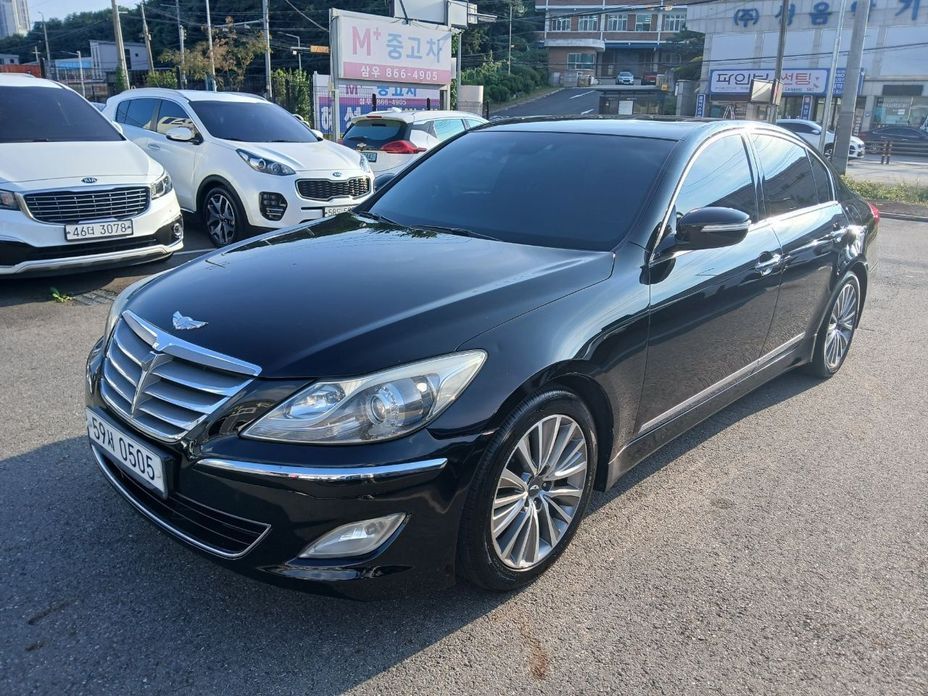 Hyundai Genesis