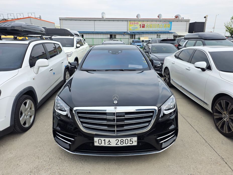 Mercedes-Benz S-Class